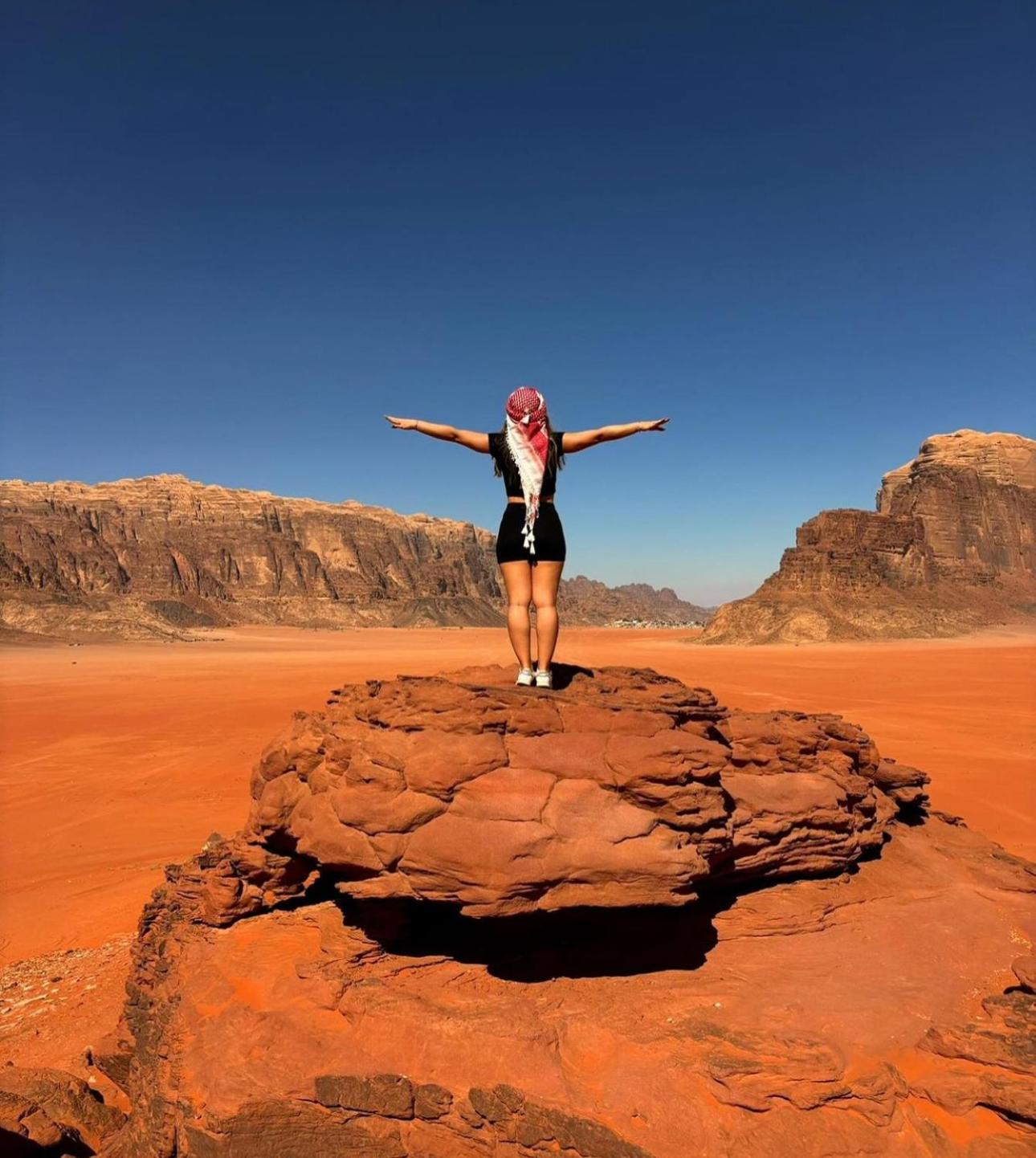 Wadi Rum Anwar Luxury Camp Ngoại thất bức ảnh