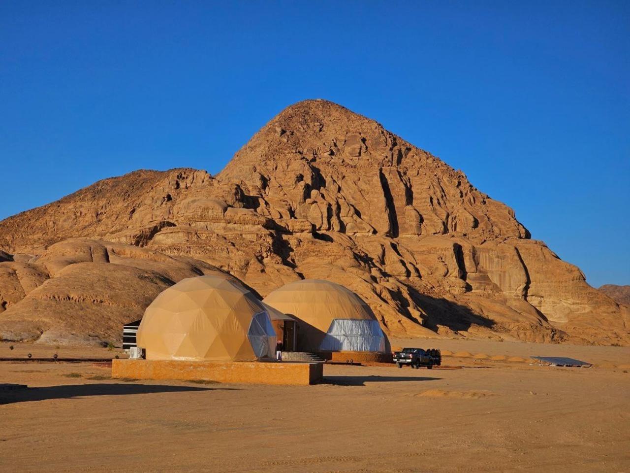 Wadi Rum Anwar Luxury Camp Ngoại thất bức ảnh